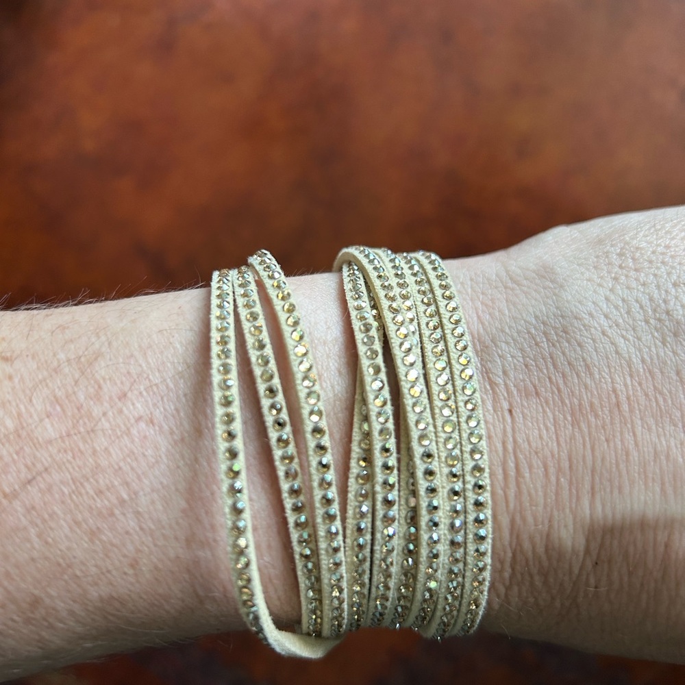 Touchstone Wrap-Star Bracelet Elegant Gold and Silver Ivory.